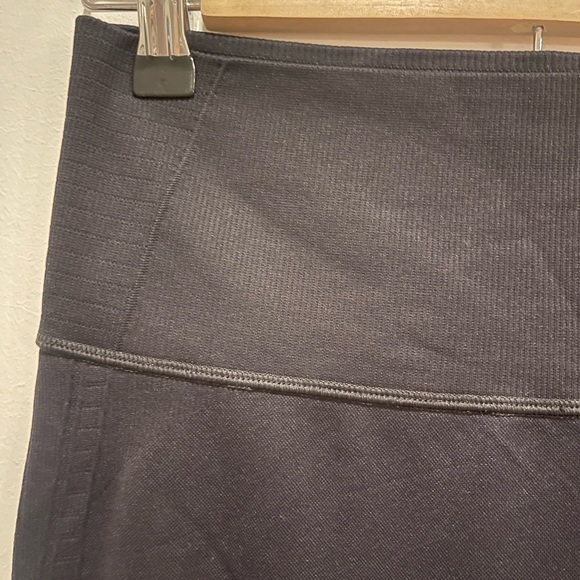 Gymshark Black Energy Seamless Leggings with Cut-out Detail size M* - Picture 5 of 9